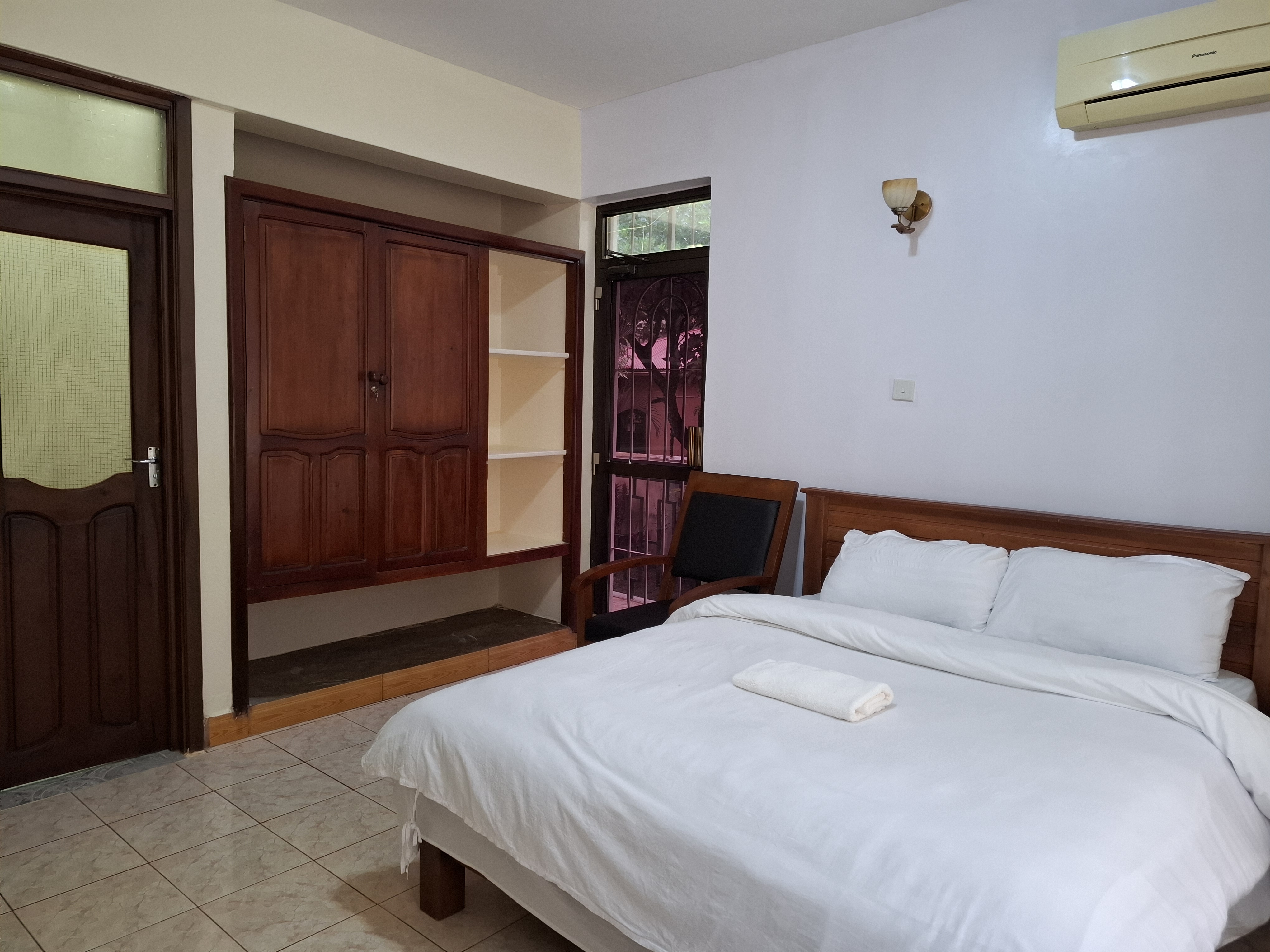 Mountain View Rooms 108-109