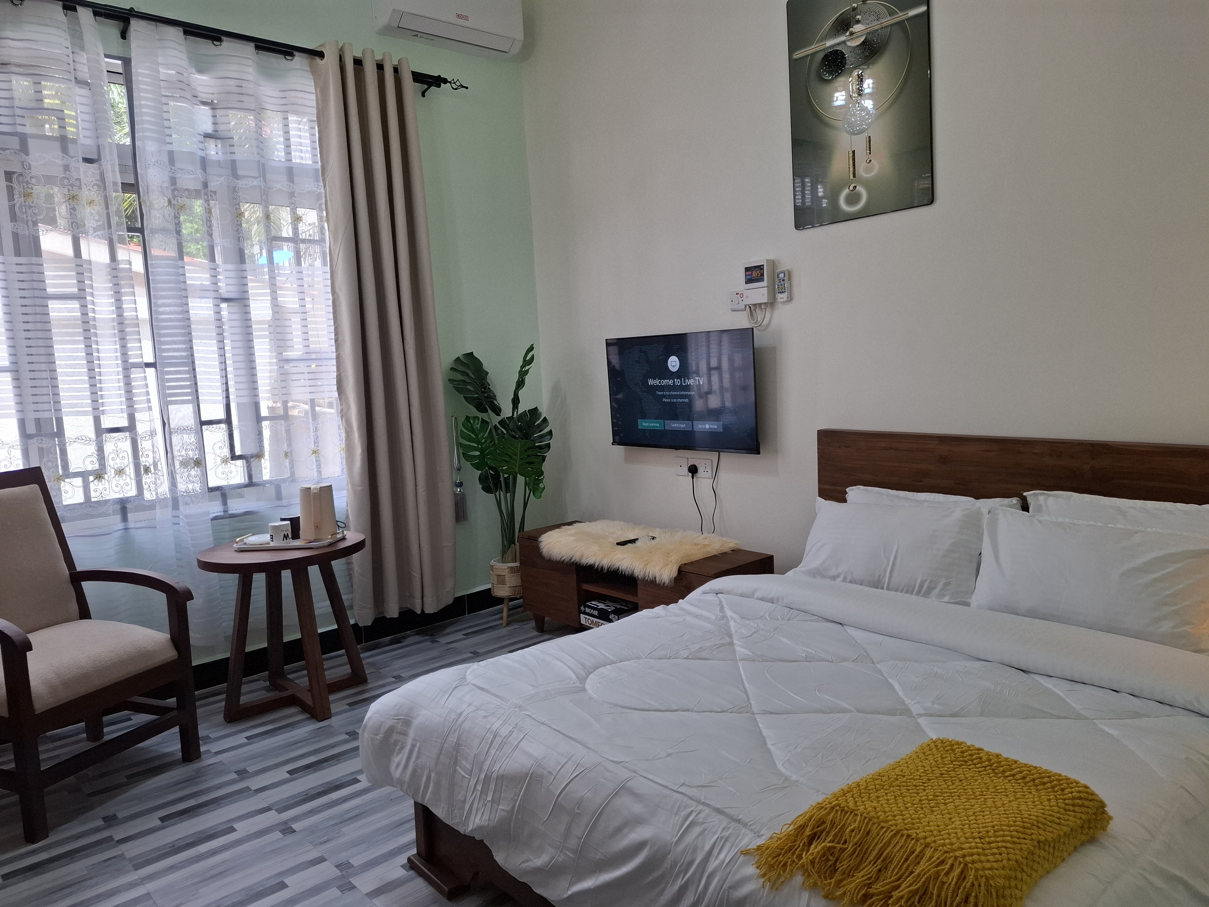 New Cottage room 112