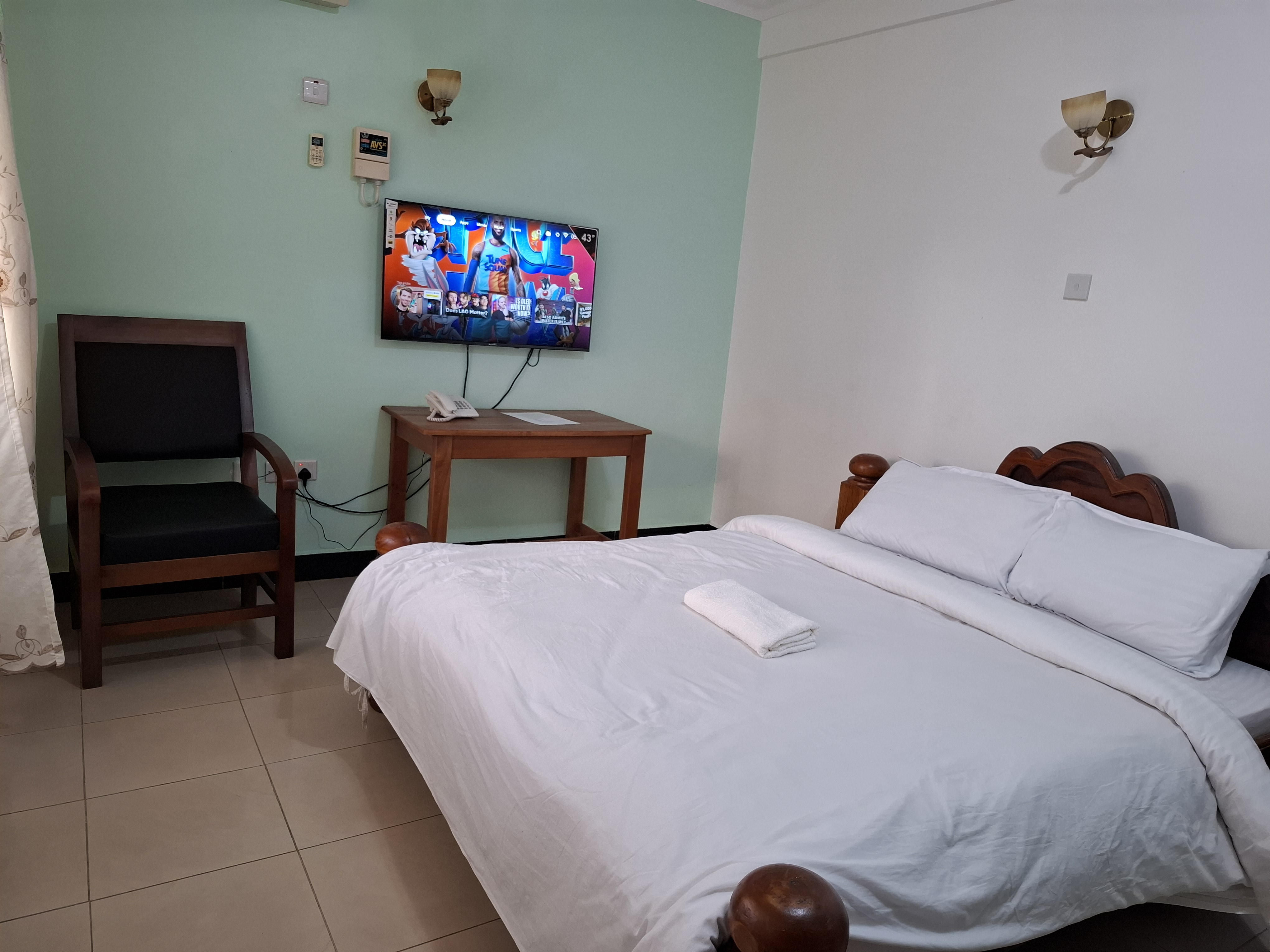 Rooms 106-107